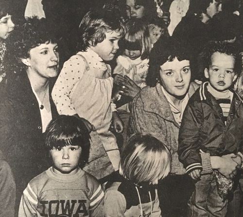 Photograph 126 of 393, 1981 collection