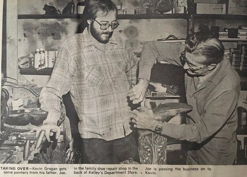 Photograph 330 of 393, 1981 collection