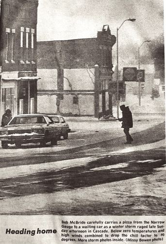 Photograph 9 of 438, 1982 collection