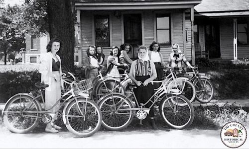 Girls Day Out 1948